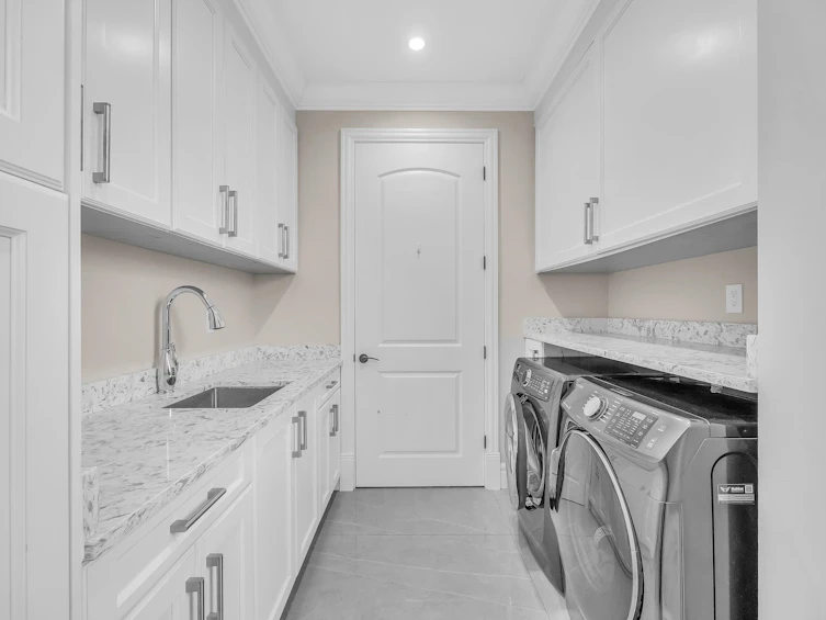 8380 Mowbray Road, Richmond, BC, V7A 2B7 - 24