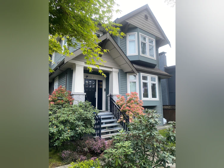 1-122 W 12th Avenue, Vancouver, BC, V5Y 1T7