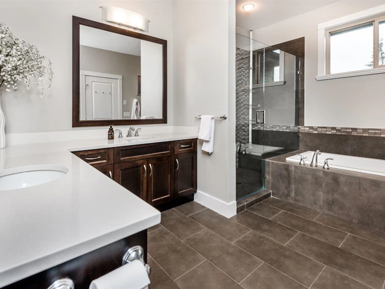 638 Austin Avenue, Coquitlam, BC, V3K 3N1 - 10