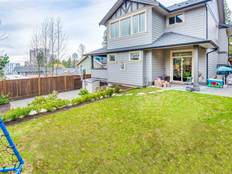 638 Austin Avenue, Coquitlam, BC, V3K 3N1 - 18