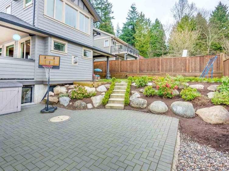 638 Austin Avenue, Coquitlam, BC, V3K 3N1 - 19