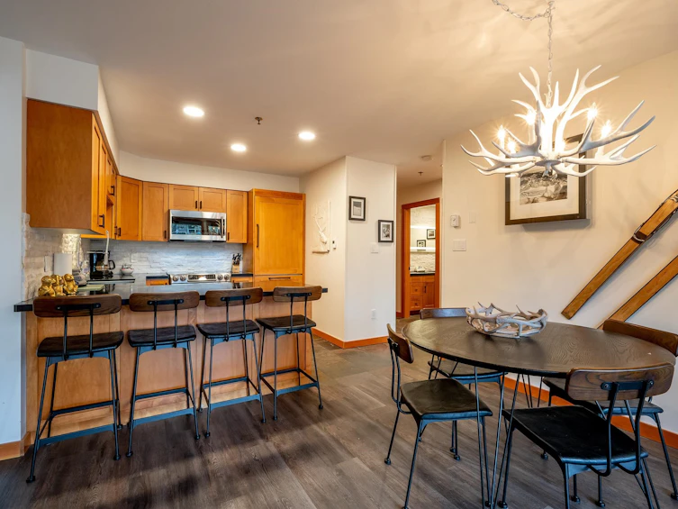 219/220-4905 Spearhead Place, Whistler, BC, V0N 1B4 - 7