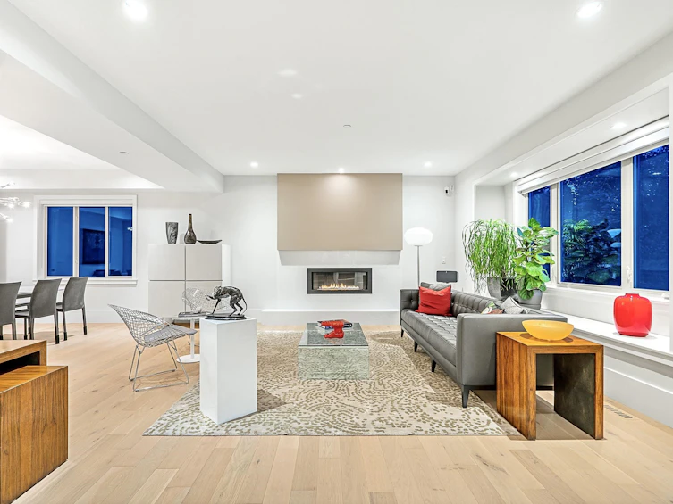 4062 Virginia Crescent, North Vancouver, BC, V7R 3Z1 - 3