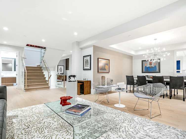 4062 Virginia Crescent, North Vancouver, BC, V7R 3Z1 - 5
