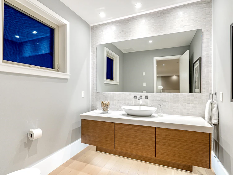 4062 Virginia Crescent, North Vancouver, BC, V7R 3Z1 - 19