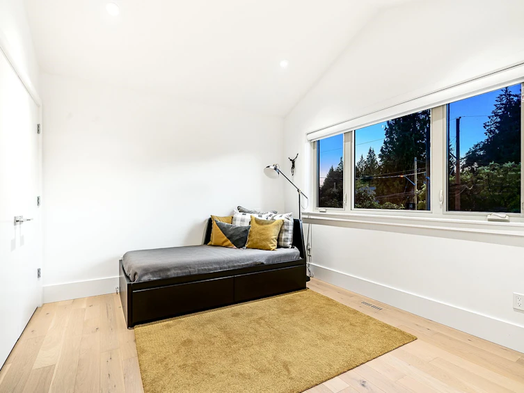 4062 Virginia Crescent, North Vancouver, BC, V7R 3Z1 - 28