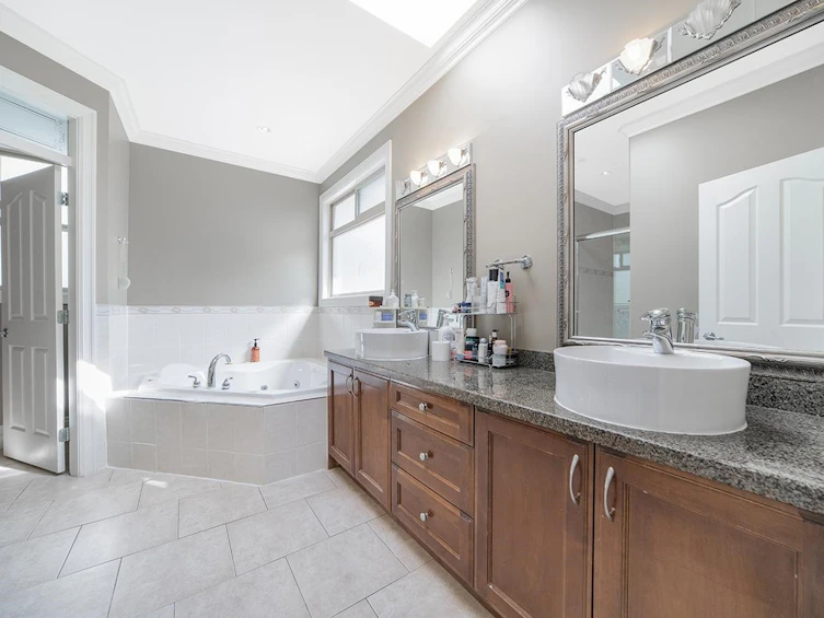 4680 Granville Avenue, Richmond, BC, V7C 1E4 - 11