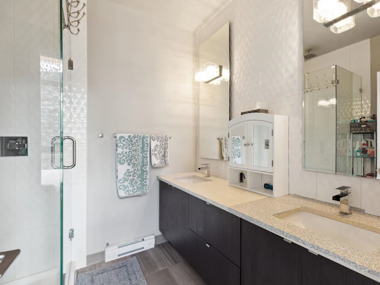 195-16488 64, Surrey, BC, V3S 6X6 - 21