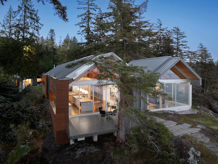 931 Ocean Park Lane, Bowen Island, BC, V0N 1G2 - 2