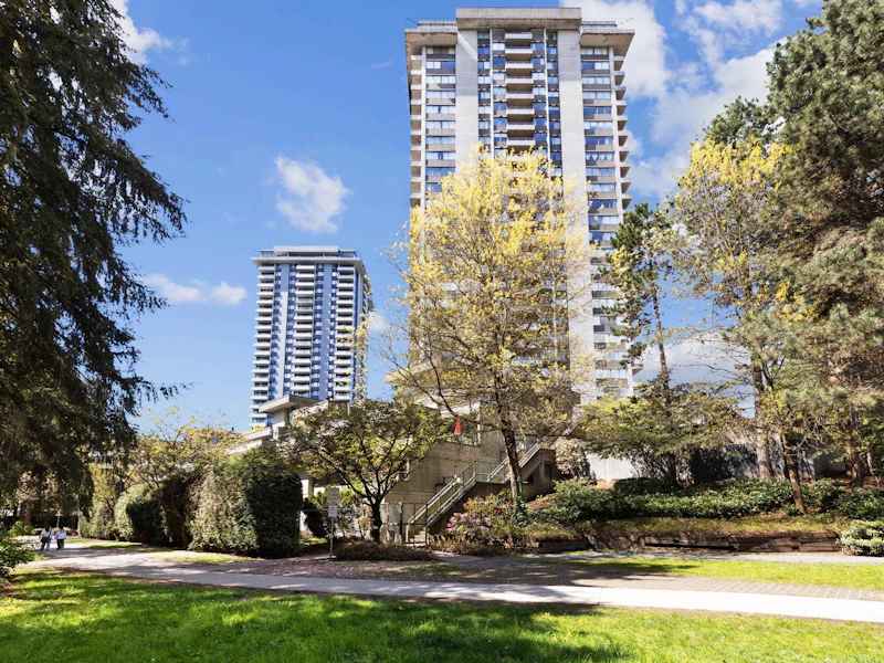 T2702 - 3970 Carrigan Court, Burnaby BC V3N 4S5