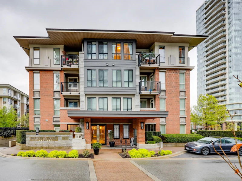 401 - 1135 Windsor Mews, Coquitlam BC