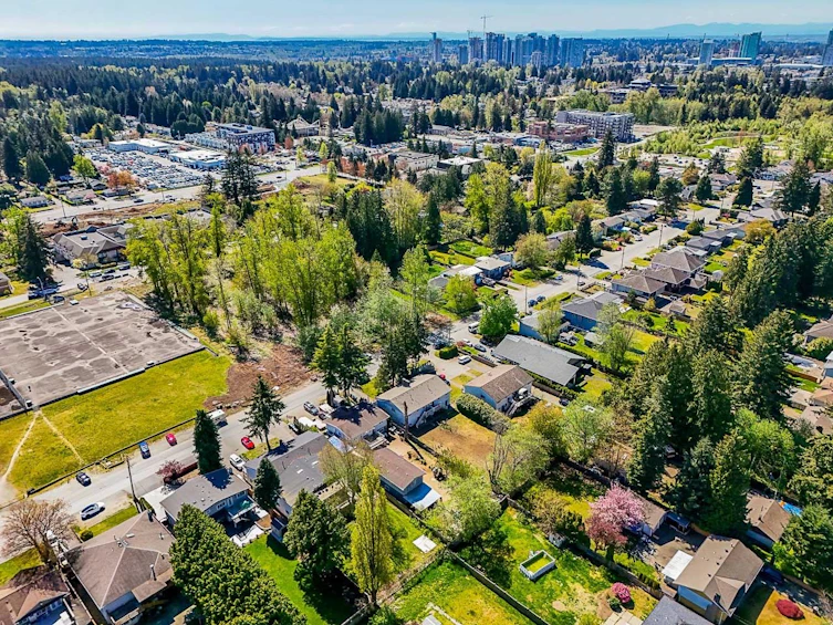14593 105a Avenue, Surrey, BC, V3R 1S2 - 12