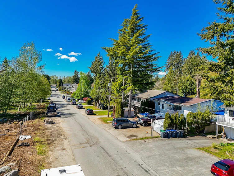 14581 105a Avenue, Surrey, BC, V3R 1S2 - 2