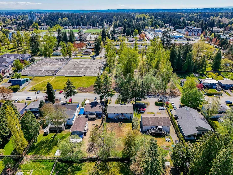 14581 105a Avenue, Surrey, BC, V3R 1S2 - 15