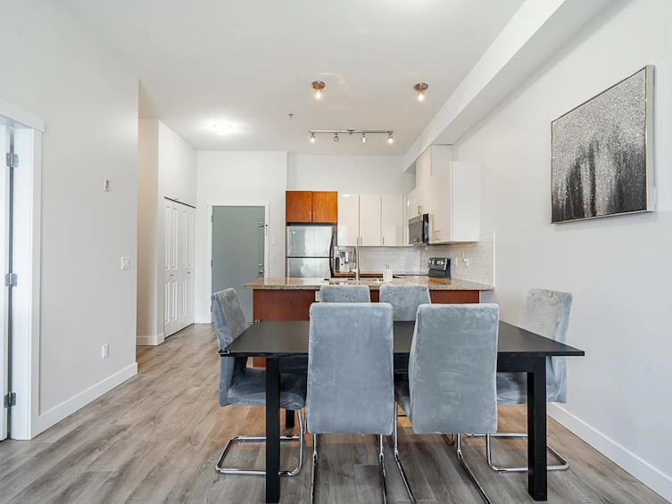 402-14960 102a Avenue, Surrey, BC, V3R 6A3