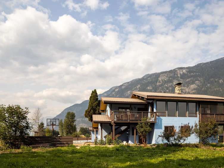 8184 Pemberton Meadows Road, Pemberton, BC, V0N 2L2