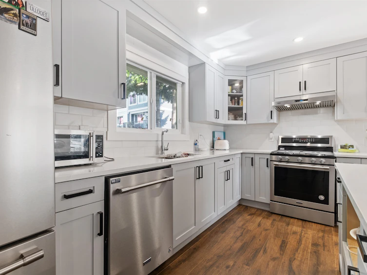 2816 Clearbrook Road, Abbotsford, BC, V2T 2Z4 - 5