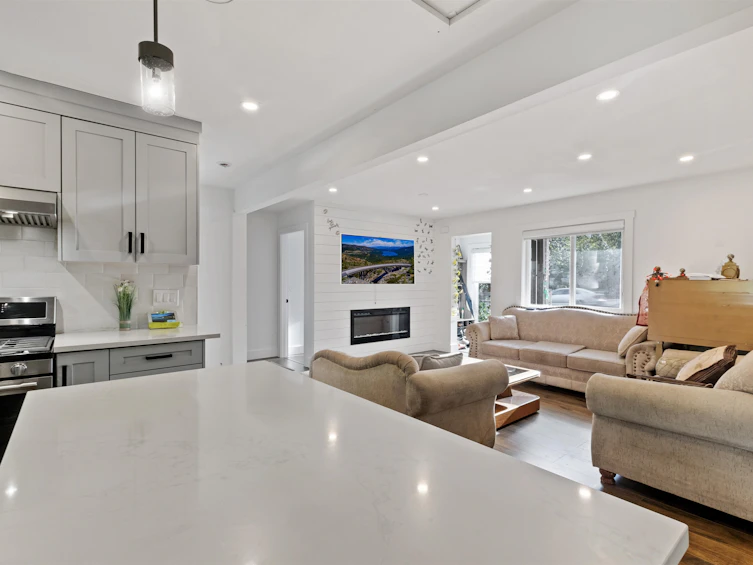 2816 Clearbrook Road, Abbotsford, BC, V2T 2Z4 - 8