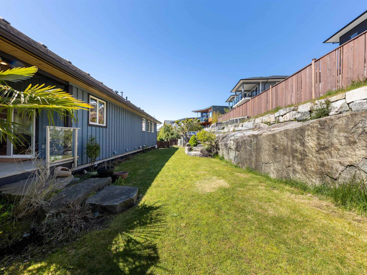 5936 Barnacle Street, Sechelt, BC, V7Z 0V4 - 29