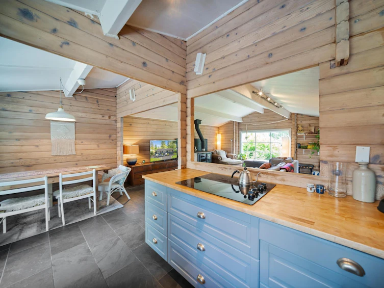 1022 Miller Road, Bowen Island, BC, V0N 1G1 - 4