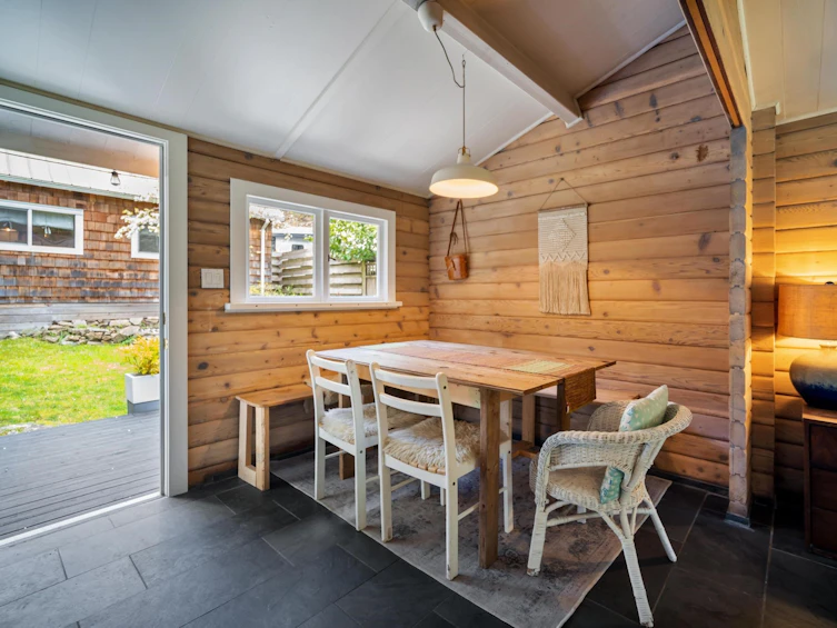 1022 Miller Road, Bowen Island, BC, V0N 1G1 - 6