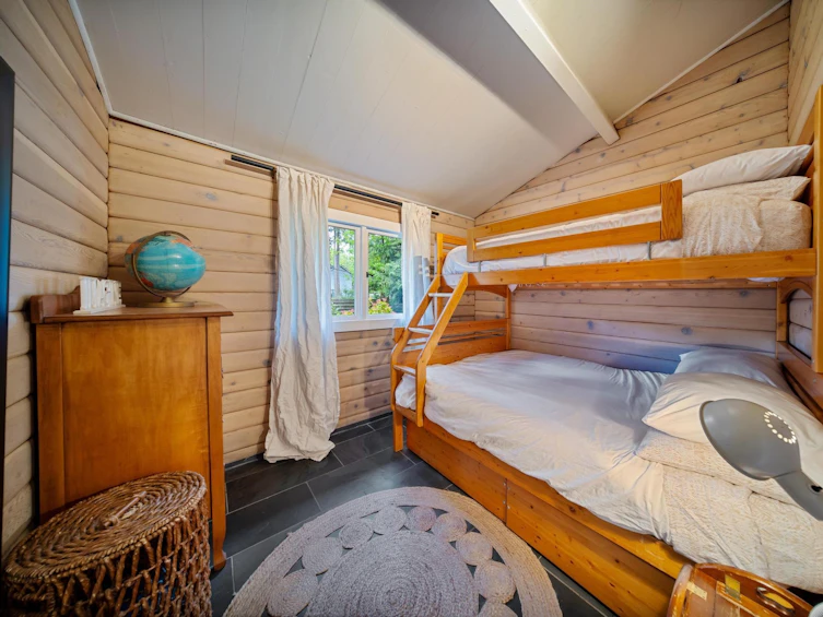 1022 Miller Road, Bowen Island, BC, V0N 1G1 - 14