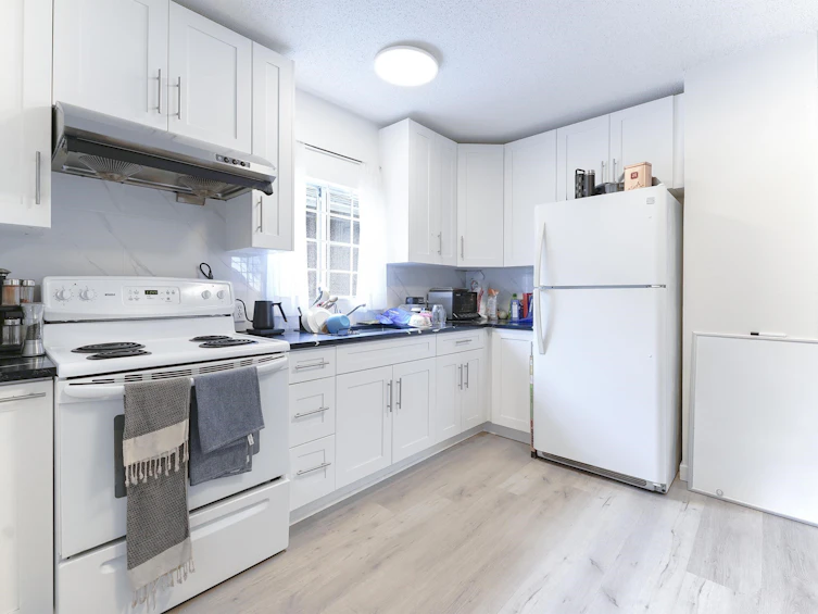 2087 E Pender Street, Vancouver, BC, V5L 1X1 - 3