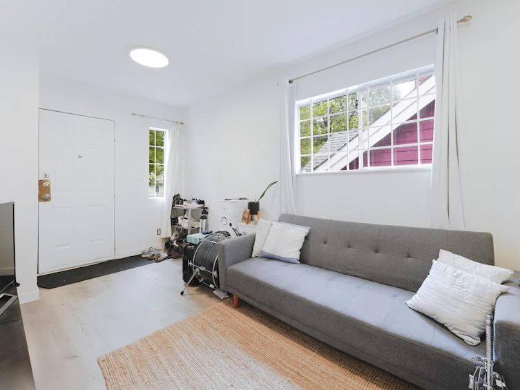 2087 E Pender Street, Vancouver, BC, V5L 1X1 - 6