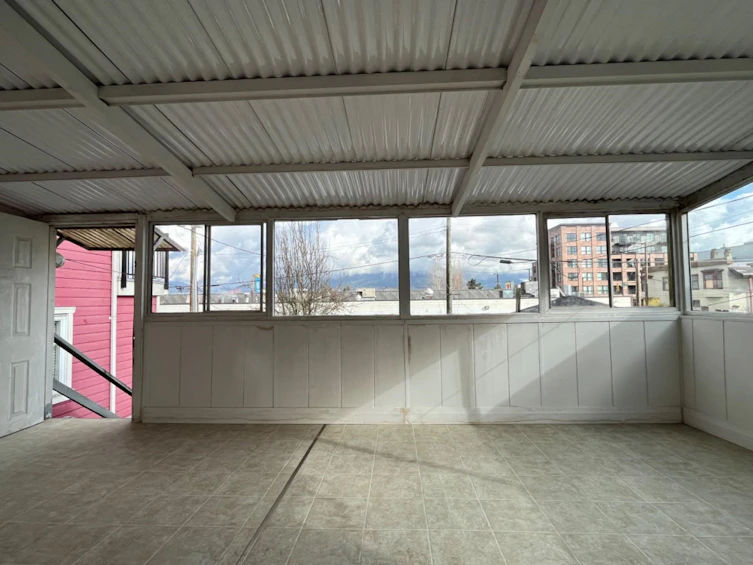 2087 E Pender Street, Vancouver, BC, V5L 1X1 - 12