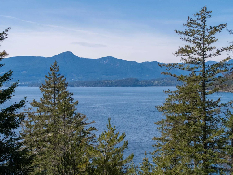 520 Smugglers Cove Road, Bowen Island, BC, V0N 1G1 - 5
