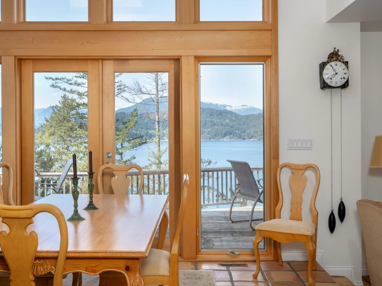 520 Smugglers Cove Road, Bowen Island, BC, V0N 1G1 - 14
