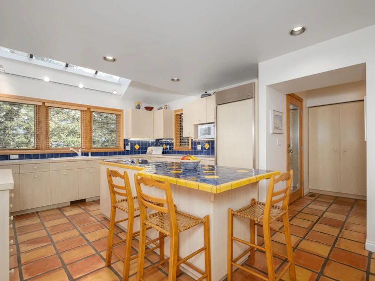520 Smugglers Cove Road, Bowen Island, BC, V0N 1G1 - 18