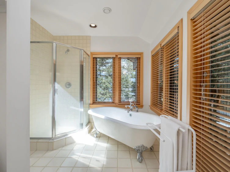 520 Smugglers Cove Road, Bowen Island, BC, V0N 1G1 - 32