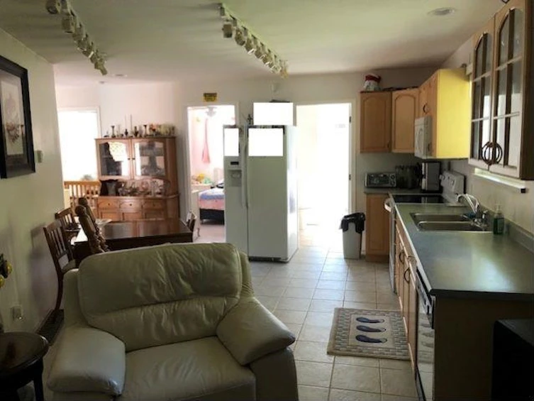 24044 Fraser Highway, Langley, BC, V2Z 2K9 - 9