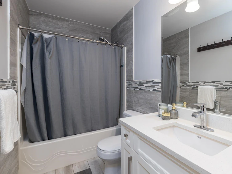 18079 70a Avenue, Surrey, BC, V3S 7C5 - 30