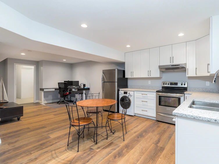 18079 70a Avenue, Surrey, BC, V3S 7C5 - 35