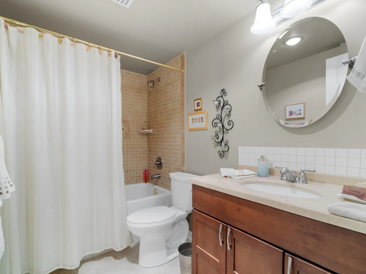 101-410 Esplanade Avenue, Harrison Hot Springs, BC, V0M 1K0 - 36