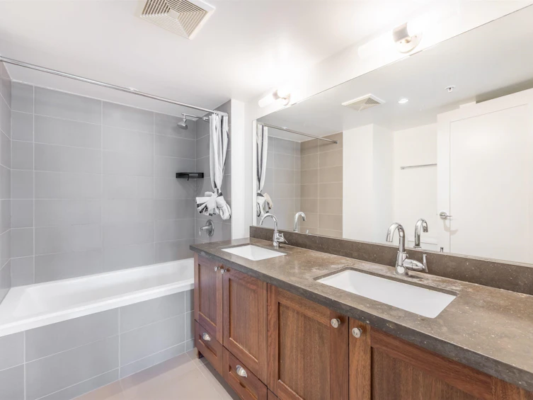 228-9373 Hemlock Drive, Richmond, BC, V6Y 0A9 - 11