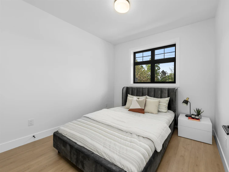 1006 East 15 Avenue, Vancouver, BC, V5T 4B1 - 18