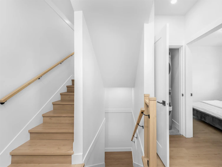 1006 East 15 Avenue, Vancouver, BC, V5T 4B1 - 20