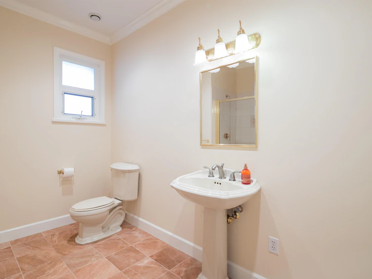 5597 Barnard Place, Richmond, BC, V7C 4N5 - 6