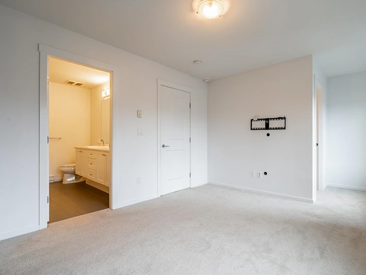25-15268 28, Surrey, BC, V4P 0E8 - 16