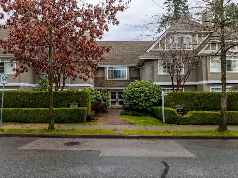 301 - 1280 55th Street, Delta BC V4M 3K3