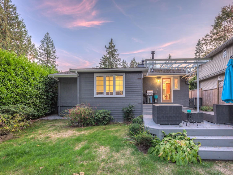 6431 Rosebery Avenue, West Vancouver, BC, V7W 2C5 - 14