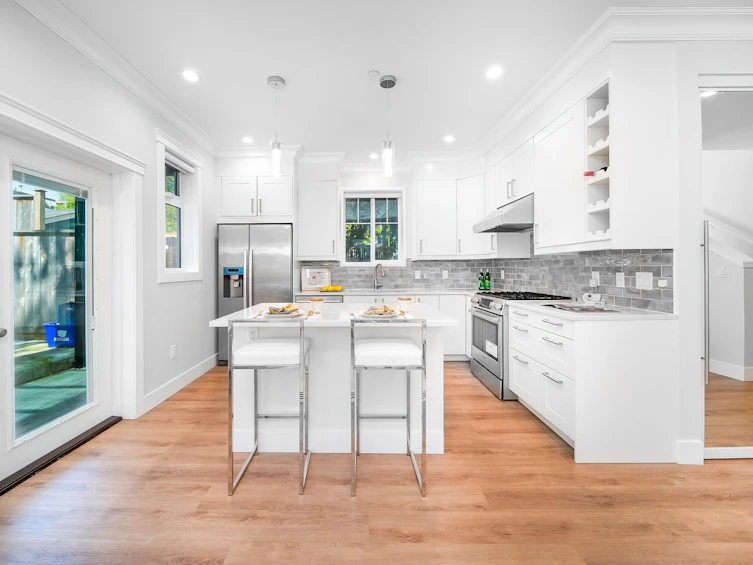 2753 Alma Street, Vancouver, BC, V6R 3S3 - 9
