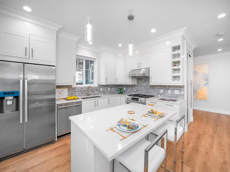 2753 Alma Street, Vancouver, BC, V6R 3S3 - 10