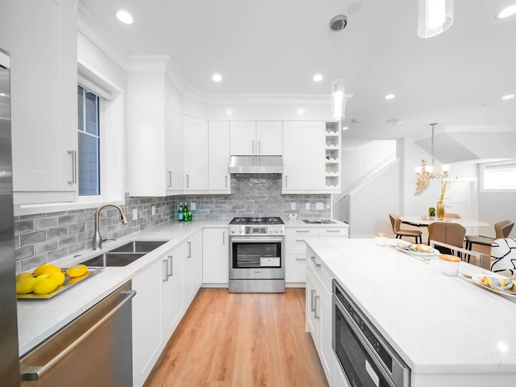 2753 Alma Street, Vancouver, BC, V6R 3S3 - 12