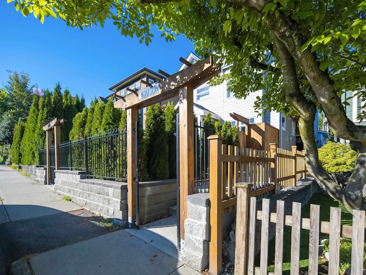 2753 Alma Street, Vancouver, BC, V6R 3S3 - 34