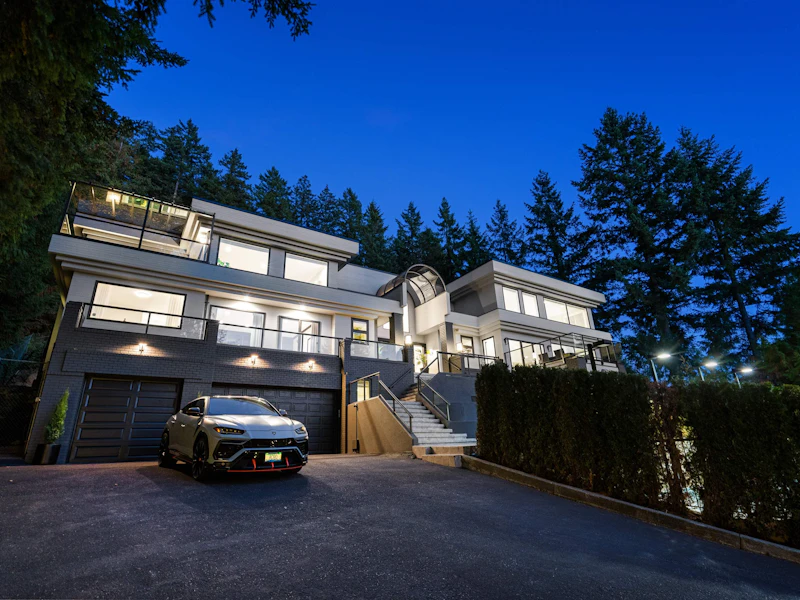 4556 Woodgreen Drive, West Vancouver BC V7S 2V2