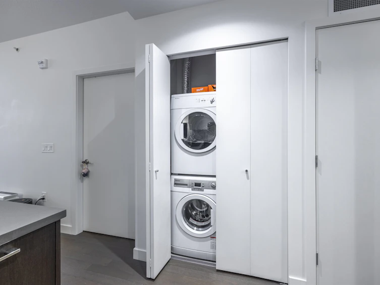 421-4033 May Drive, Richmond, BC, V6X 0T3